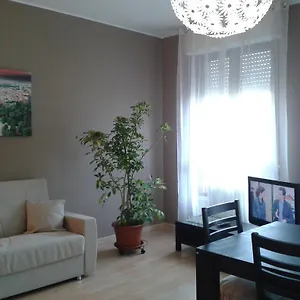 Certosa 3 Bedrooms , Milano Italia